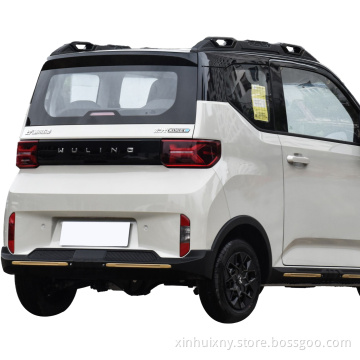 Prezzo a buon mercato SUV per veicoli elettrici per adulti piccoli veicoli Wuling mini veicolo energetico